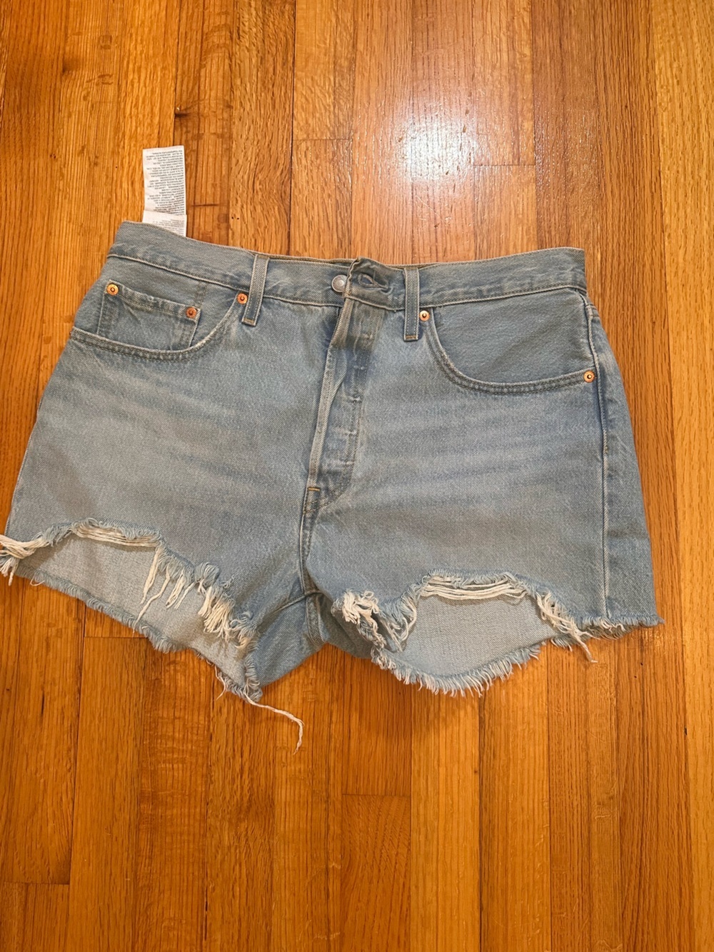 Levi's 501 shorts  denim with a distressed, raw frayed hem size 31(j6) - Picture 2 of 10